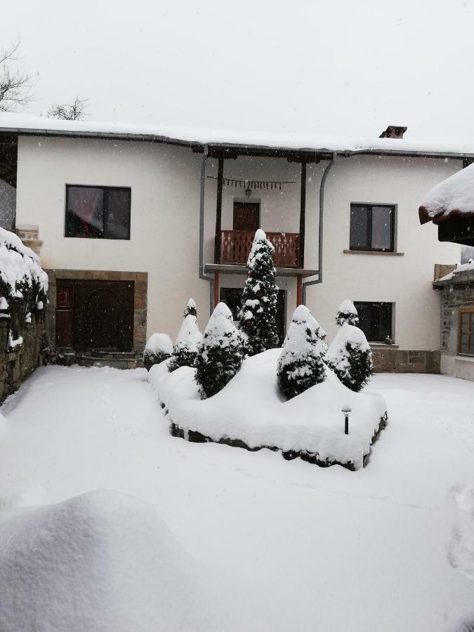 Къща За Гости Чичарите Gabrovo Eksteriør billede